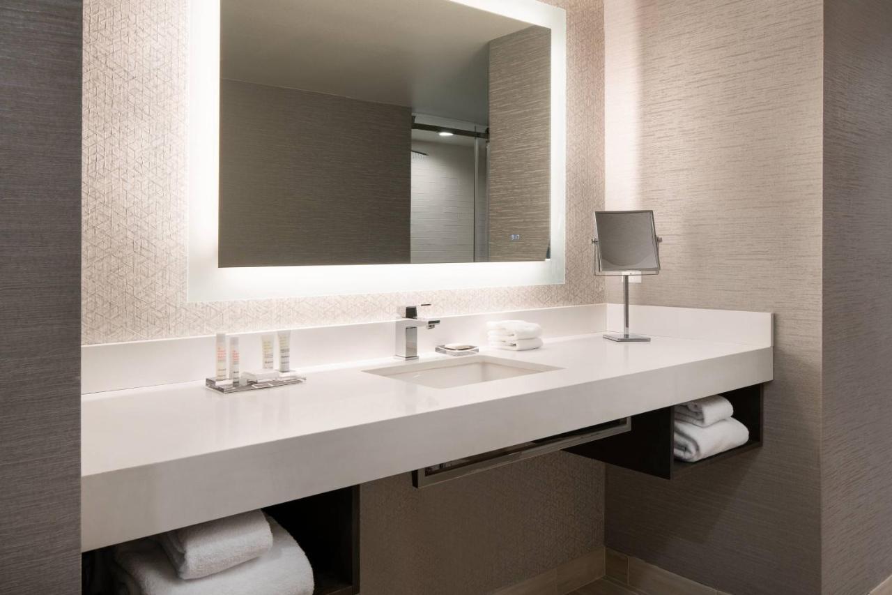 Marriott Riverside At The Convention Center Εξωτερικό φωτογραφία