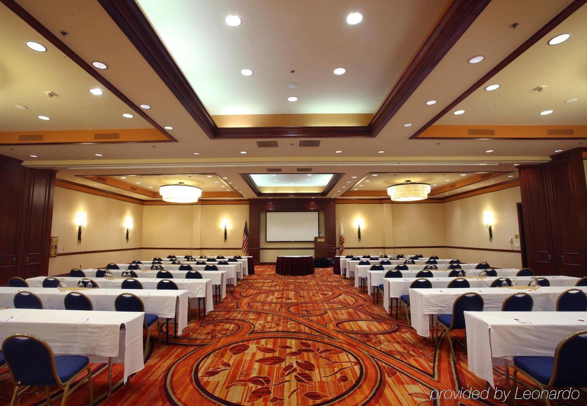 Marriott Riverside At The Convention Center Επιχειρήσεις φωτογραφία